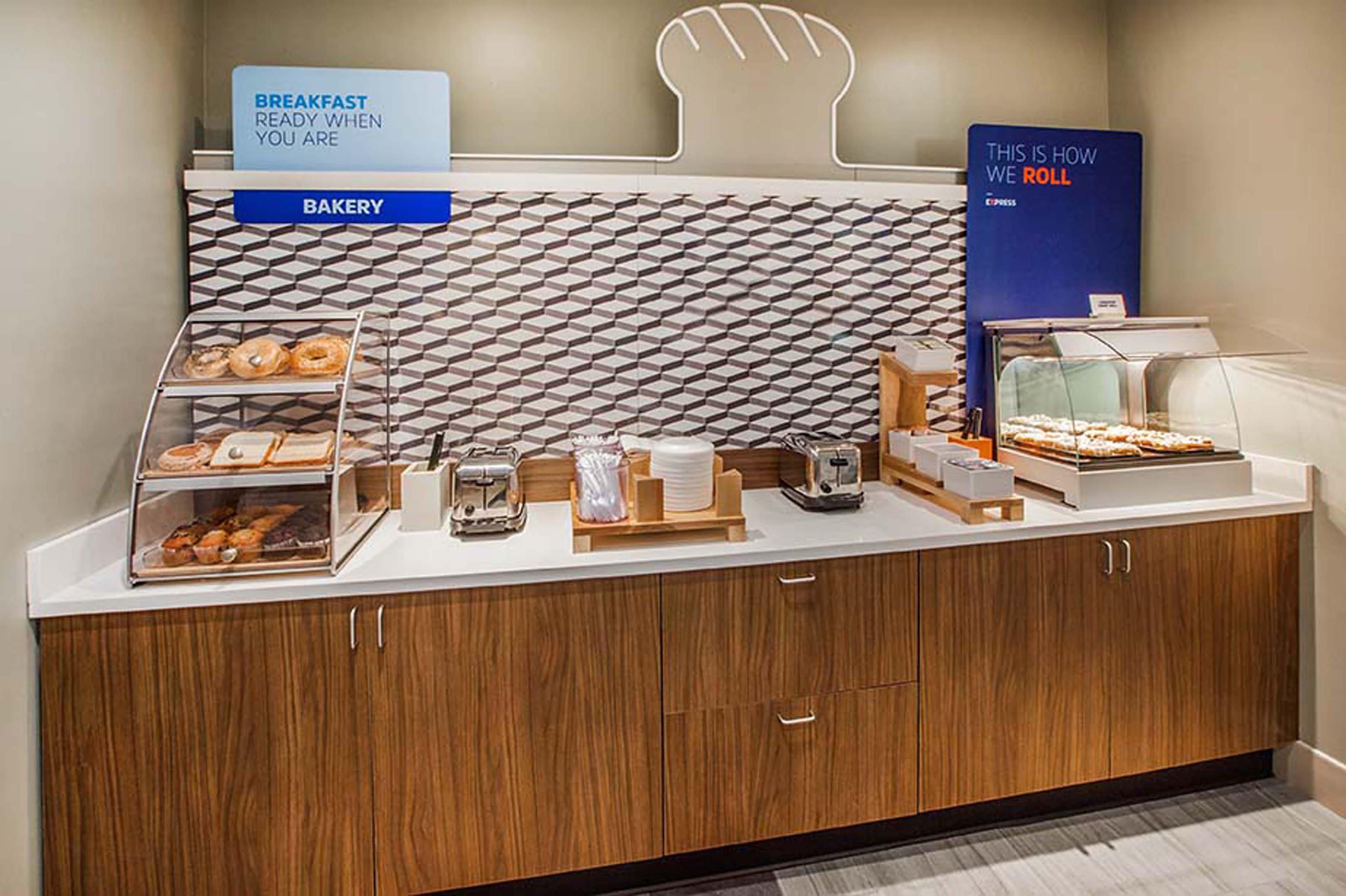 Holiday Inn Express Branford-New Haven By Ihg Exteriör bild